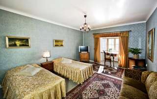 Отель Hotel Vanajanlinna Харвиала Улучшенный двухместный номер с 2 отдельными кроватями-4
